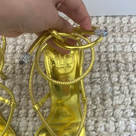 JLO | Elegant Gold Strappy Women's Heels - Picture 3 of 12